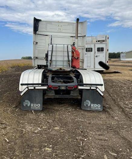 Used 2016 Volvo VNL64T630