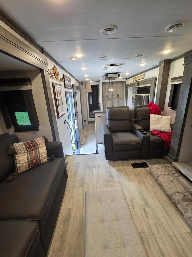 Used 2024 Keystone Alpine 3712KB