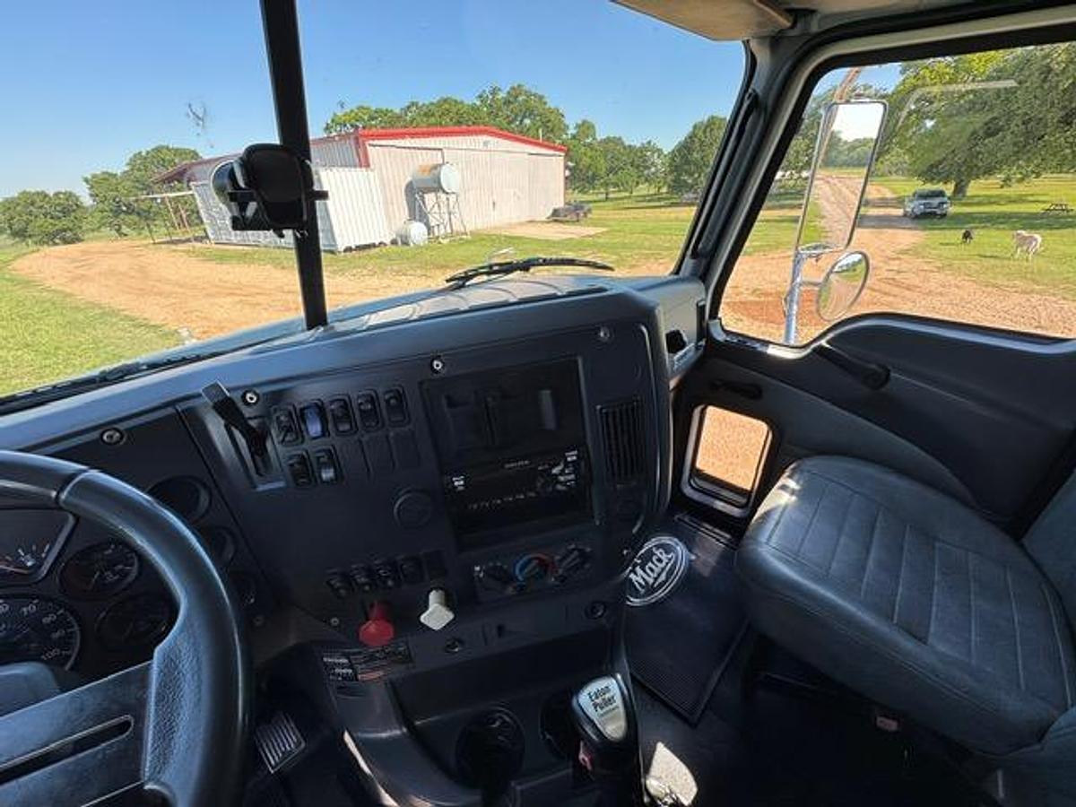 Used 2009 Mack