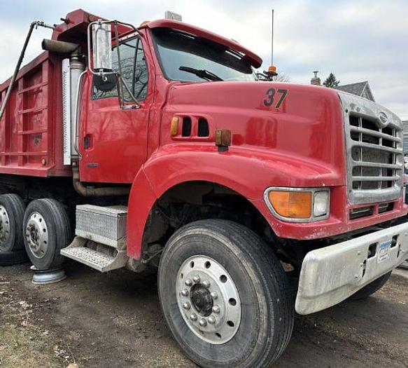 Used 2005 STERLING TRUCK