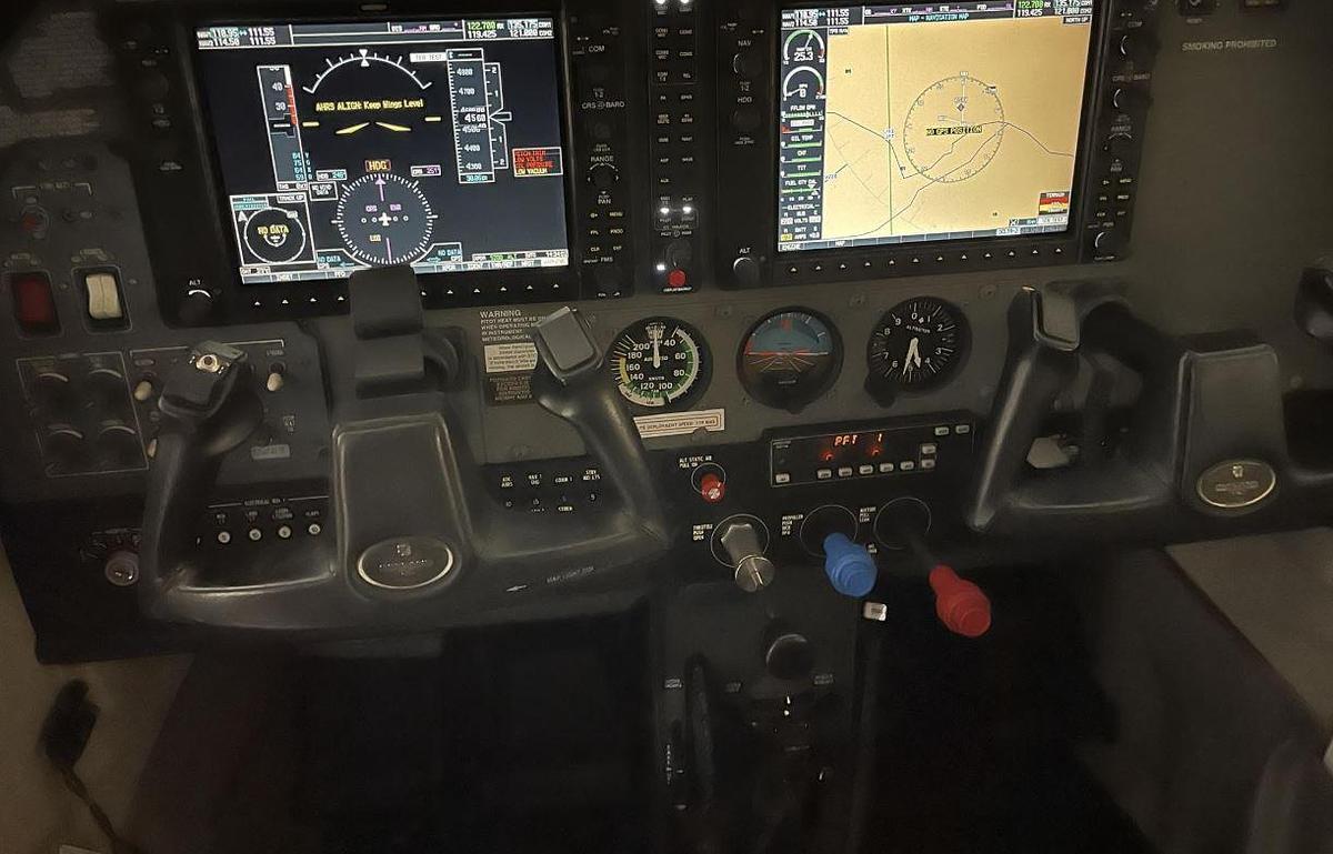 Used 2006 Cessna Turbo 182T Skylane Airplane