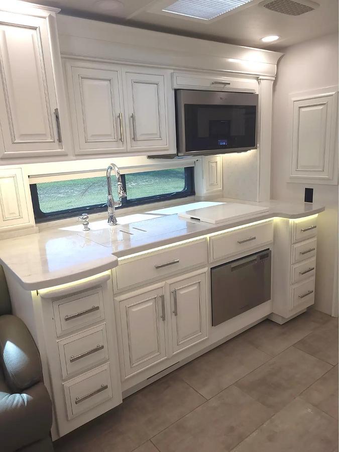 Used 2023 Entegra Coach Anthem Series M-44Z