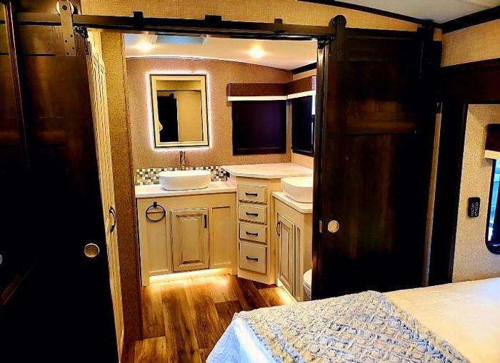 Used 2022 Jayco North Point 382FLRB