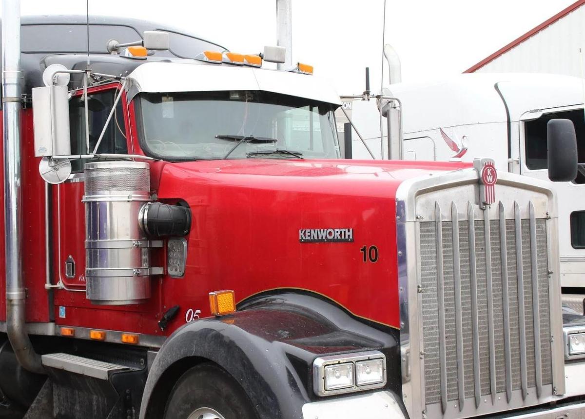 Used 2007 Kenworth W900L