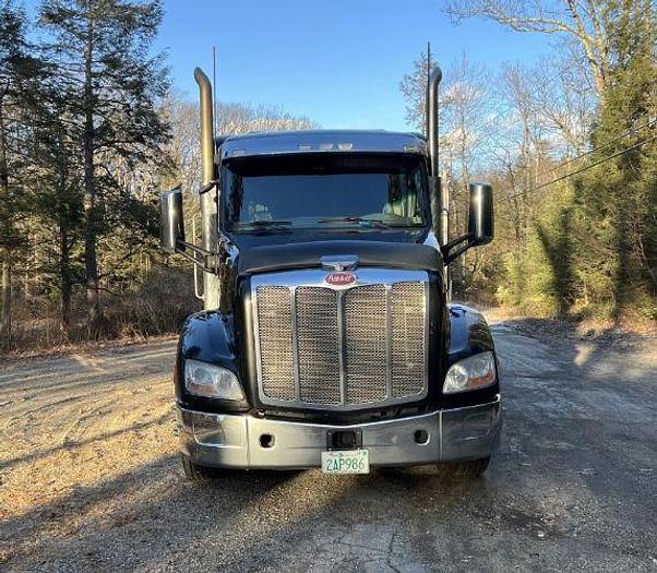Used 2015 Peterbilt 579