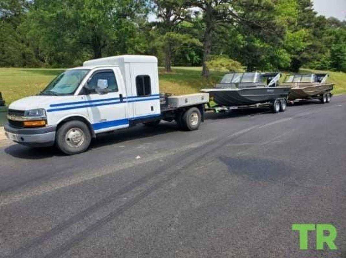 Used 2013 Chevy Express 4500 2wd 6.6L LGH Duramax Diesel Transporter
