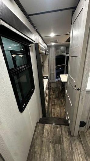 Used 2023 Keystone Fuzion 427