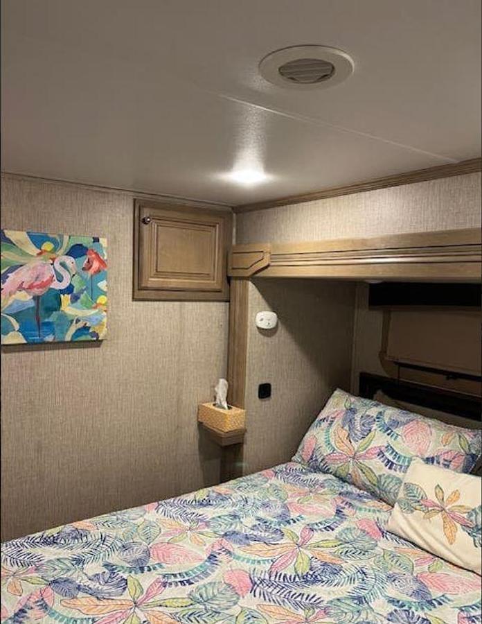 Used 2016 Redwood Redwood 39MB