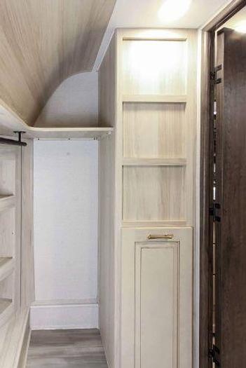 Used 2022 Alliance Paradigm 370FB