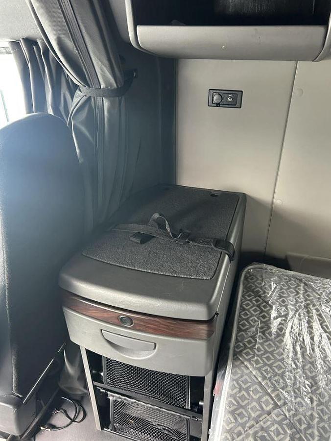 Used 2023 INTERNATIONAL HX