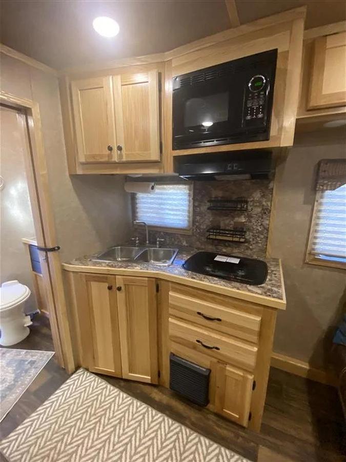 Used 2022 Lakota Charger Edition Stockback 6 Horse Trailer with Living Quarters