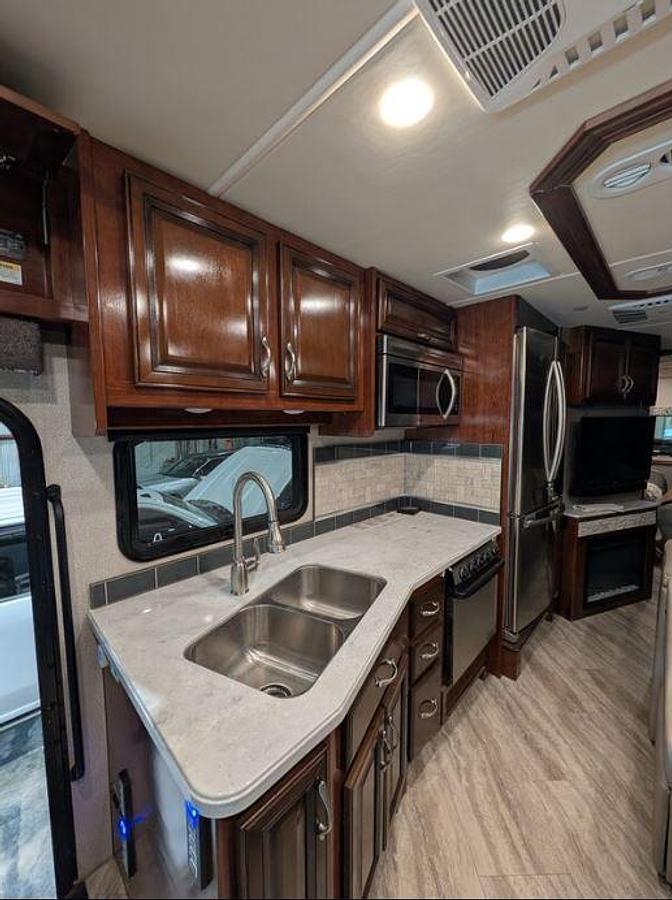 Used 2019 Fleetwood Bounder