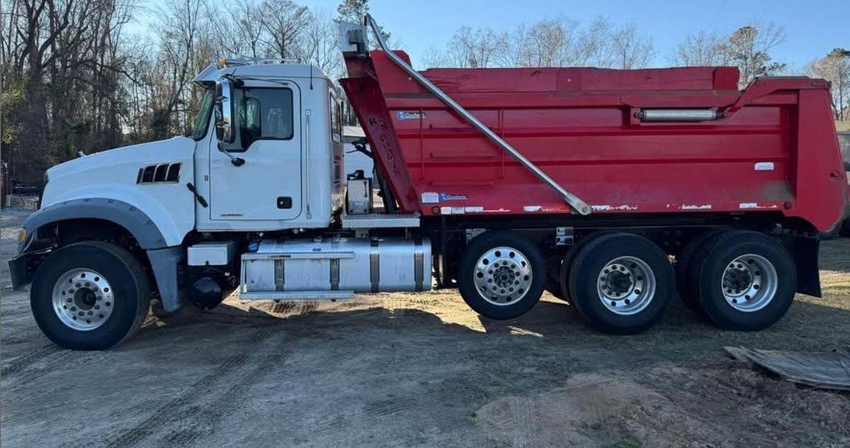 Used 2019 MACK GRANITE 84BR