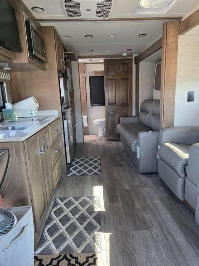 Used 2024 Tiffin Wayfarer 25RW