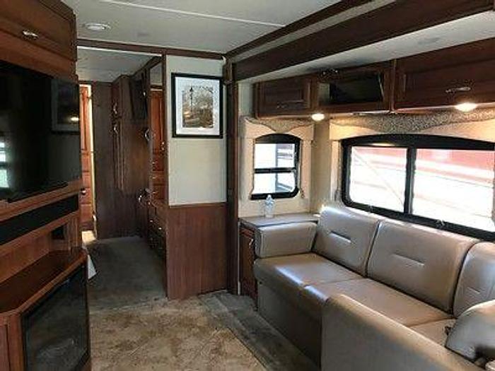 Used 2016 Fleetwood Bounder 35K