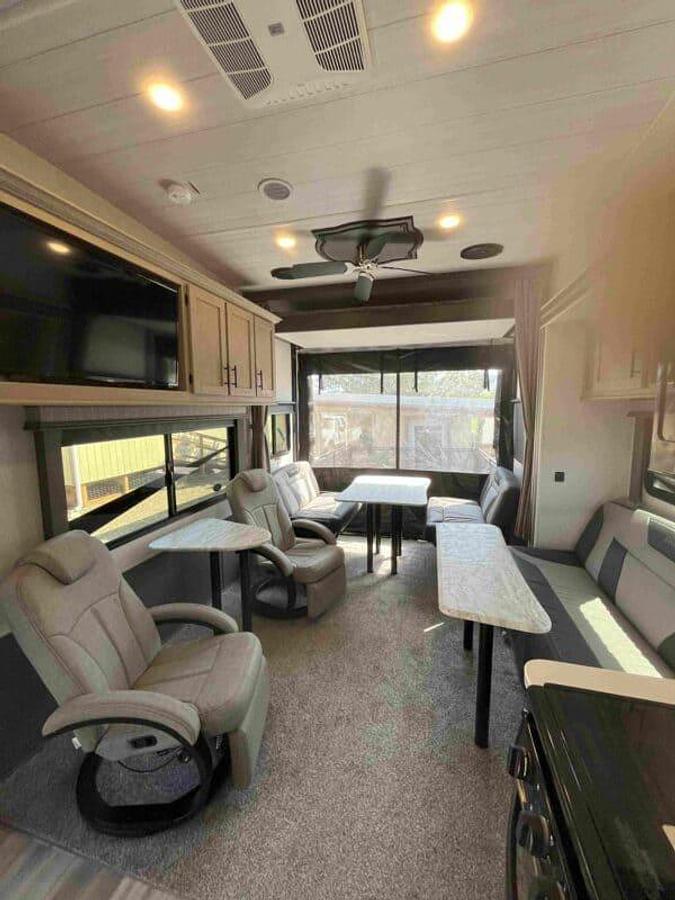 Used 2023 Forest River Sandstorm 286GSLR