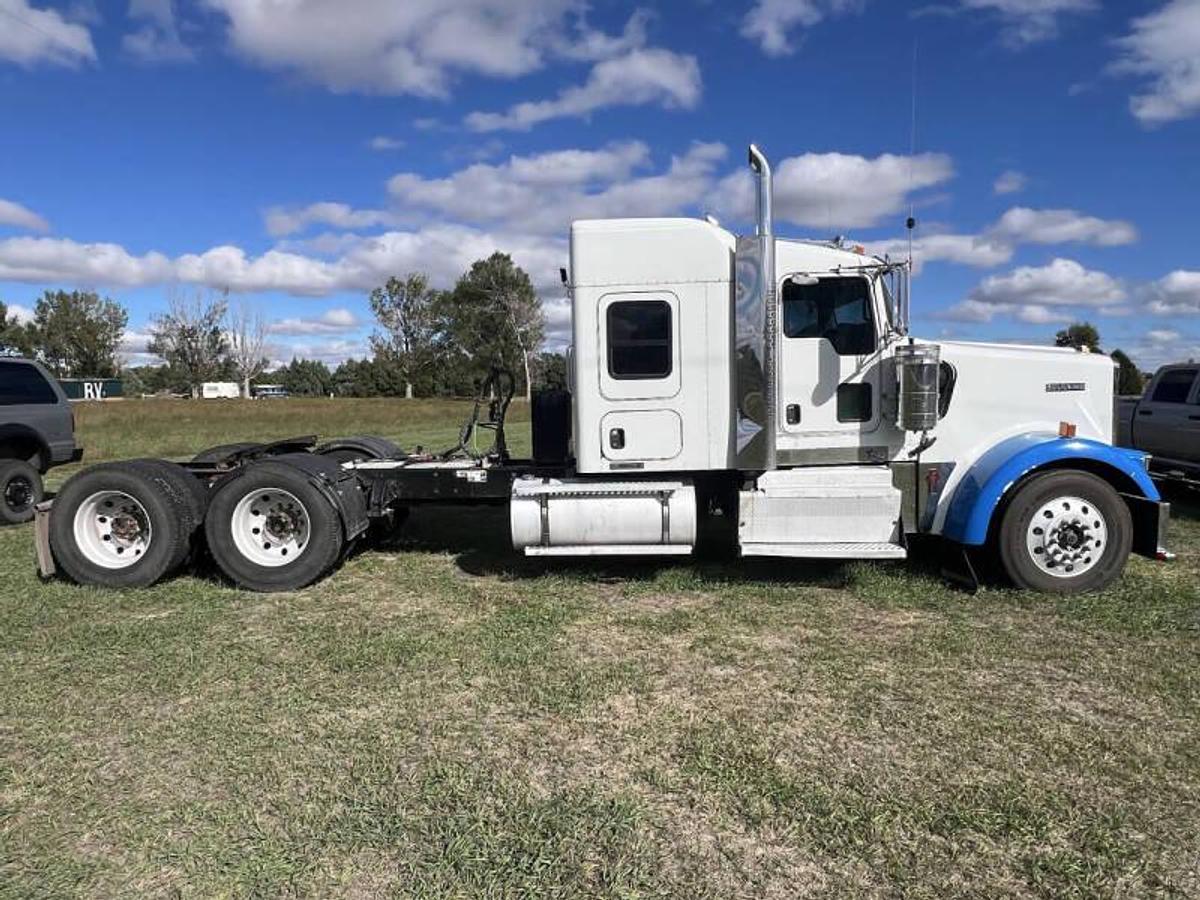 Used 2014 Kenworth W900L