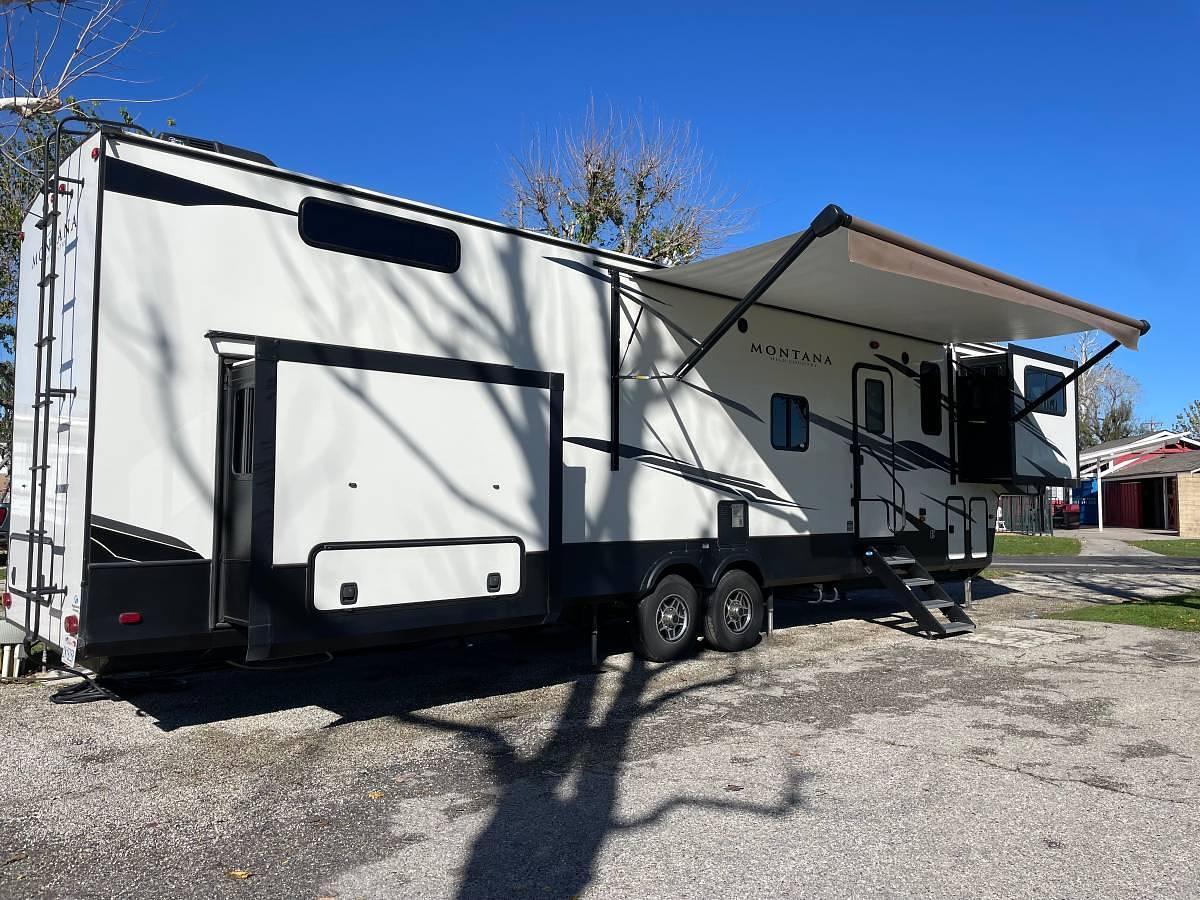 Used 2021 Keystone Montana High Country 377FL