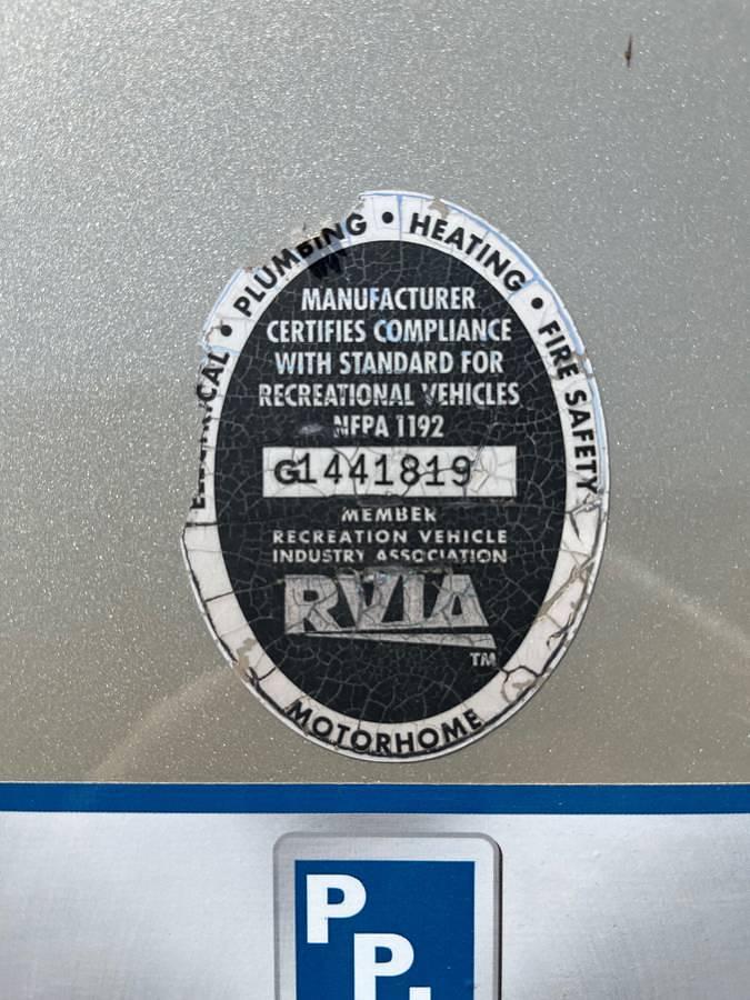 Used 2014 Winnebago Sightseer M33C Class A Motorhome