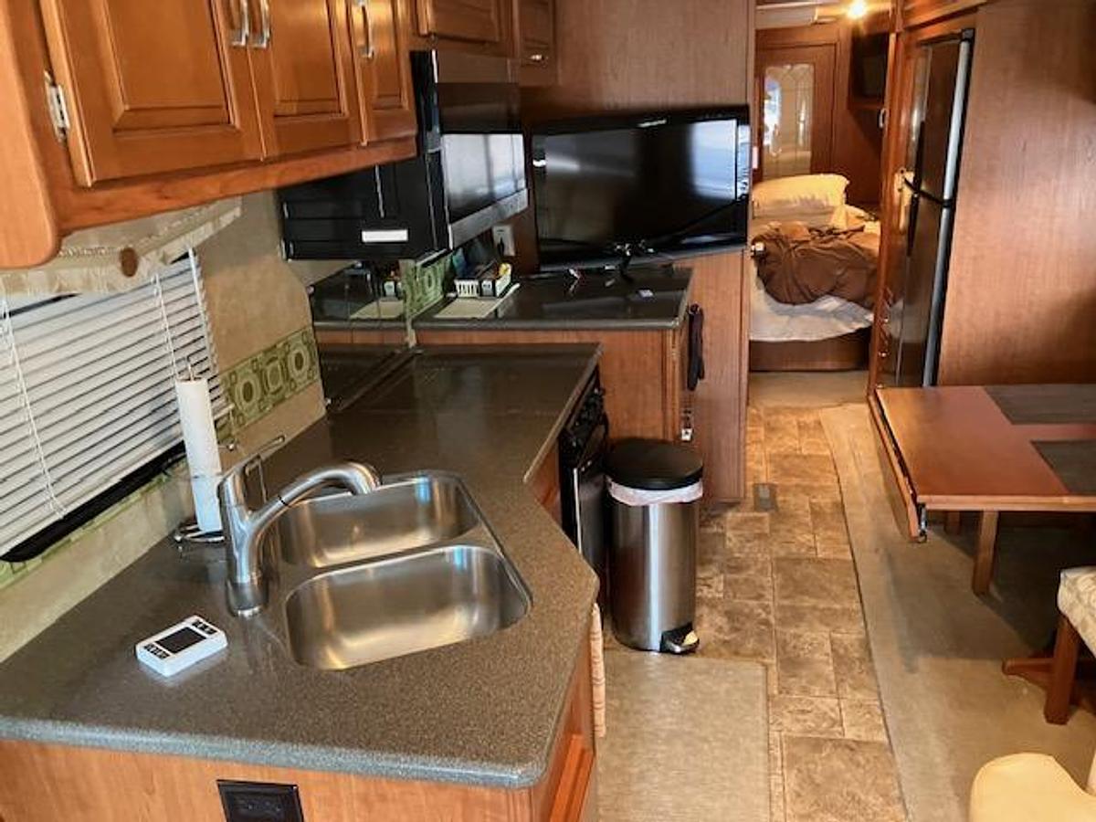 Used 2011 Forest River Georgetown 36DS