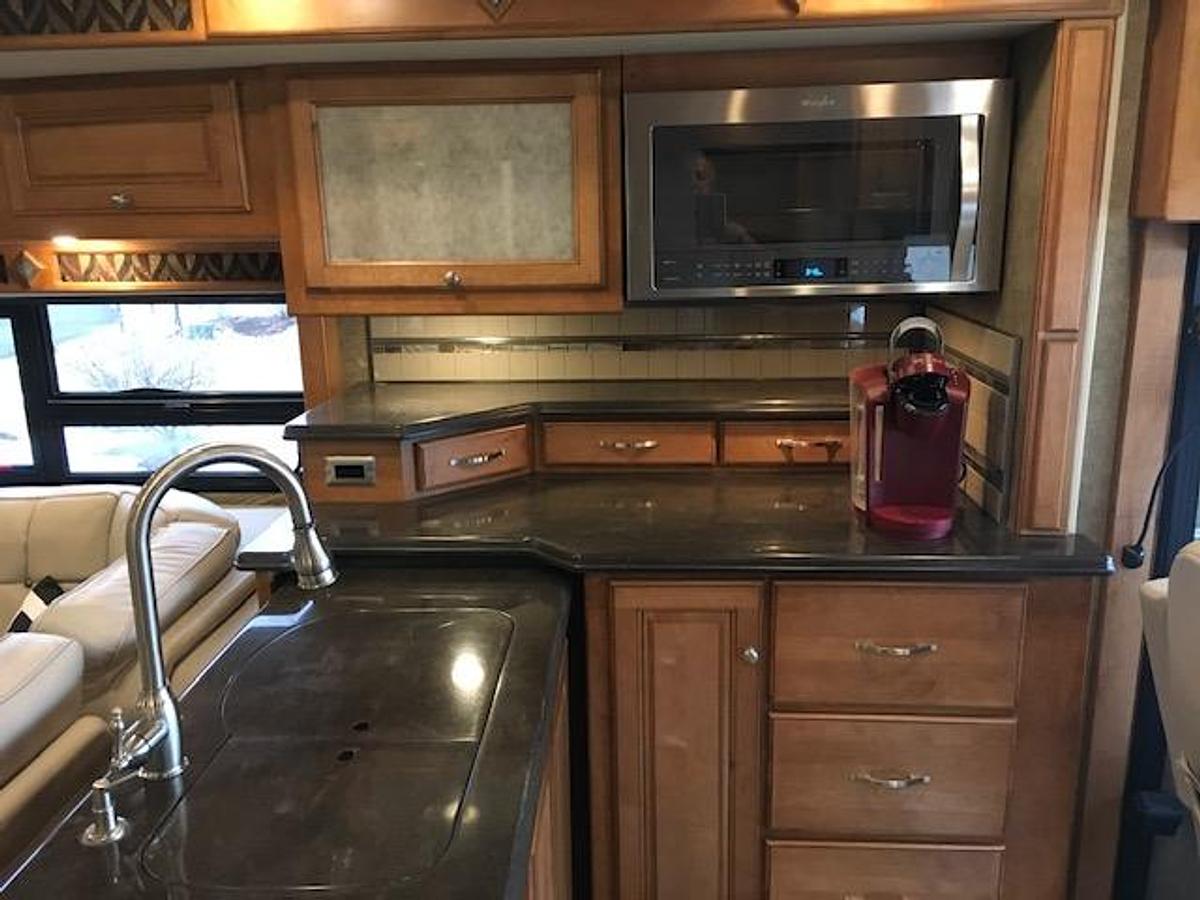 Used 2016 Winnebago Journey 40R Diesel Pusher