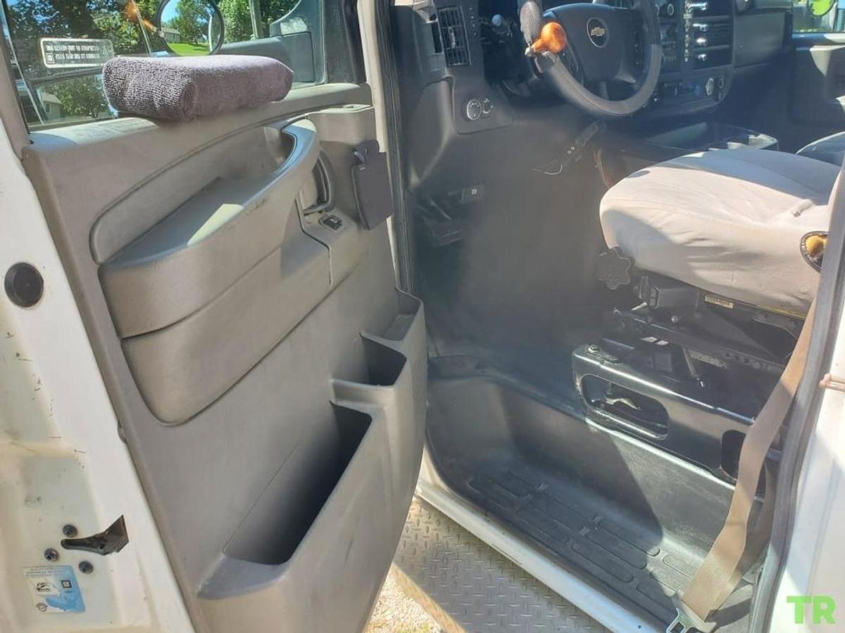 Used 2013 Chevy Express 4500 2wd 6.6L LGH Duramax Diesel Transporter