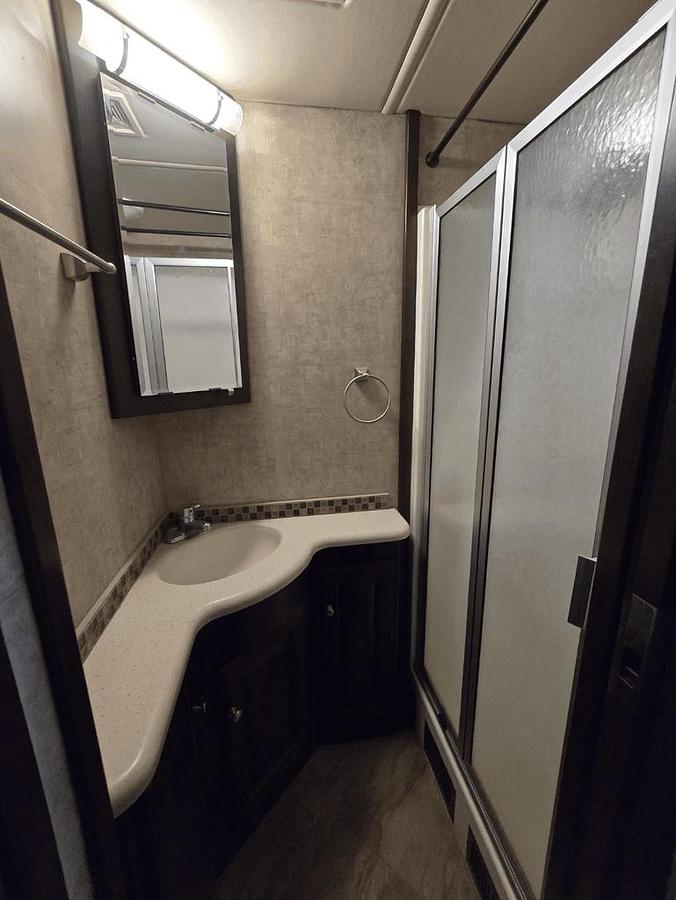 Used 2016 Winnebago Adventurer 38Q
