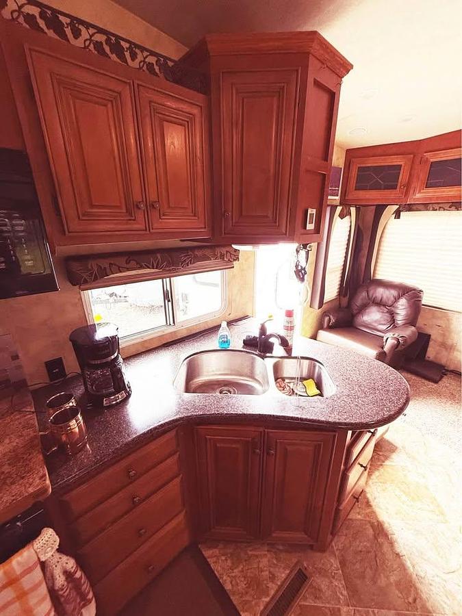 Used 2015 Northwood Arctic Fox Silver Fox 29-5T