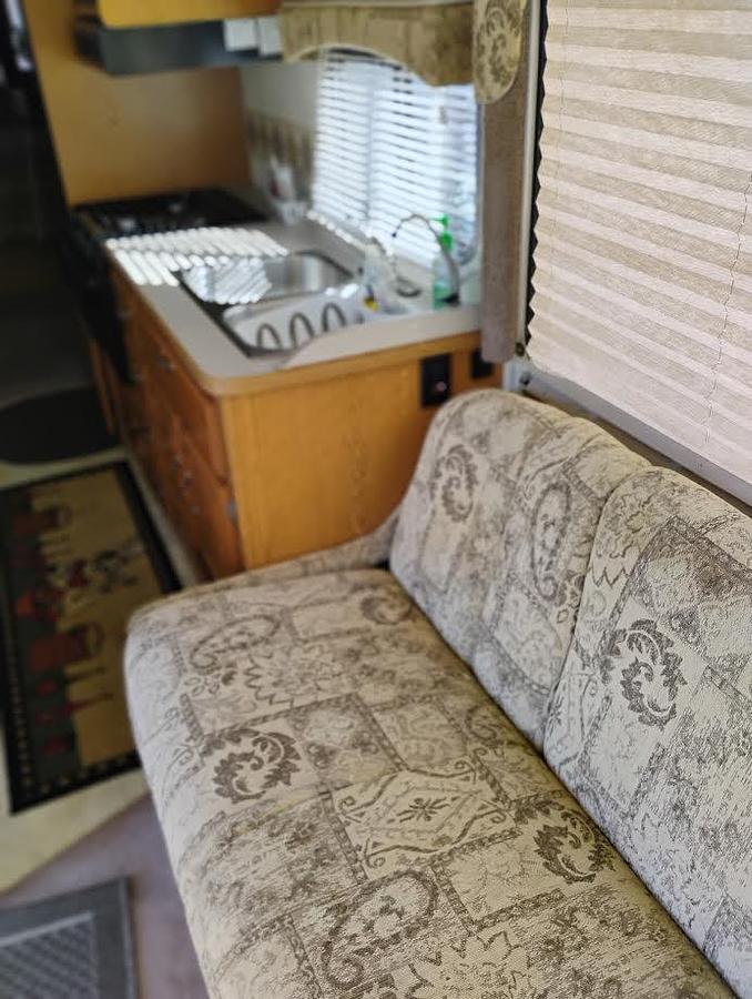 Used 2003 Ford Hurricane Class A Motorhome