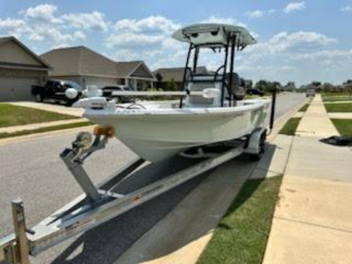 Used 2022 Sea Pro 228 DXL Center Console