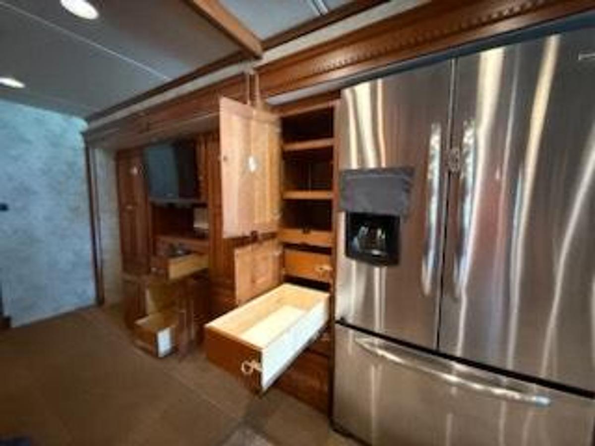 Used 2011 Winnebago Tour 42QD Class A Motorhome