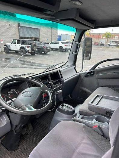 Used 2014 ISUZU NPR Gas Box Van