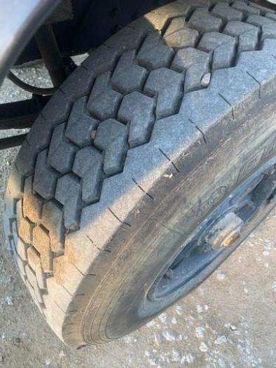 Used 1990 Ford L8000 Grain Truck