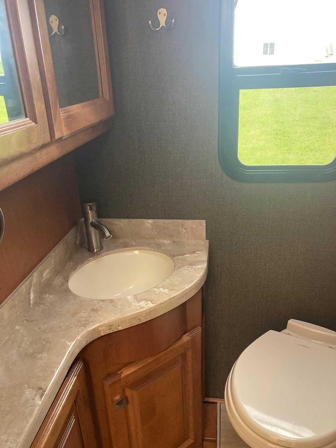 Used 2017 Tiffin Motorhomes Allegro Breeze 32BR Class A Motorhome