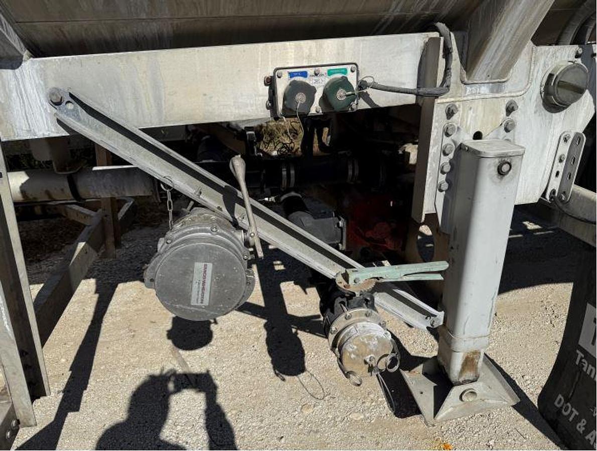 Used 2019 Heil Single Compartment Tanker Trailer