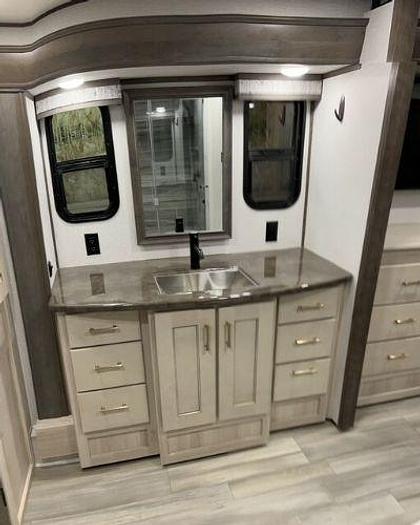 Used 2021 Alliance RV Paradigm 370FB