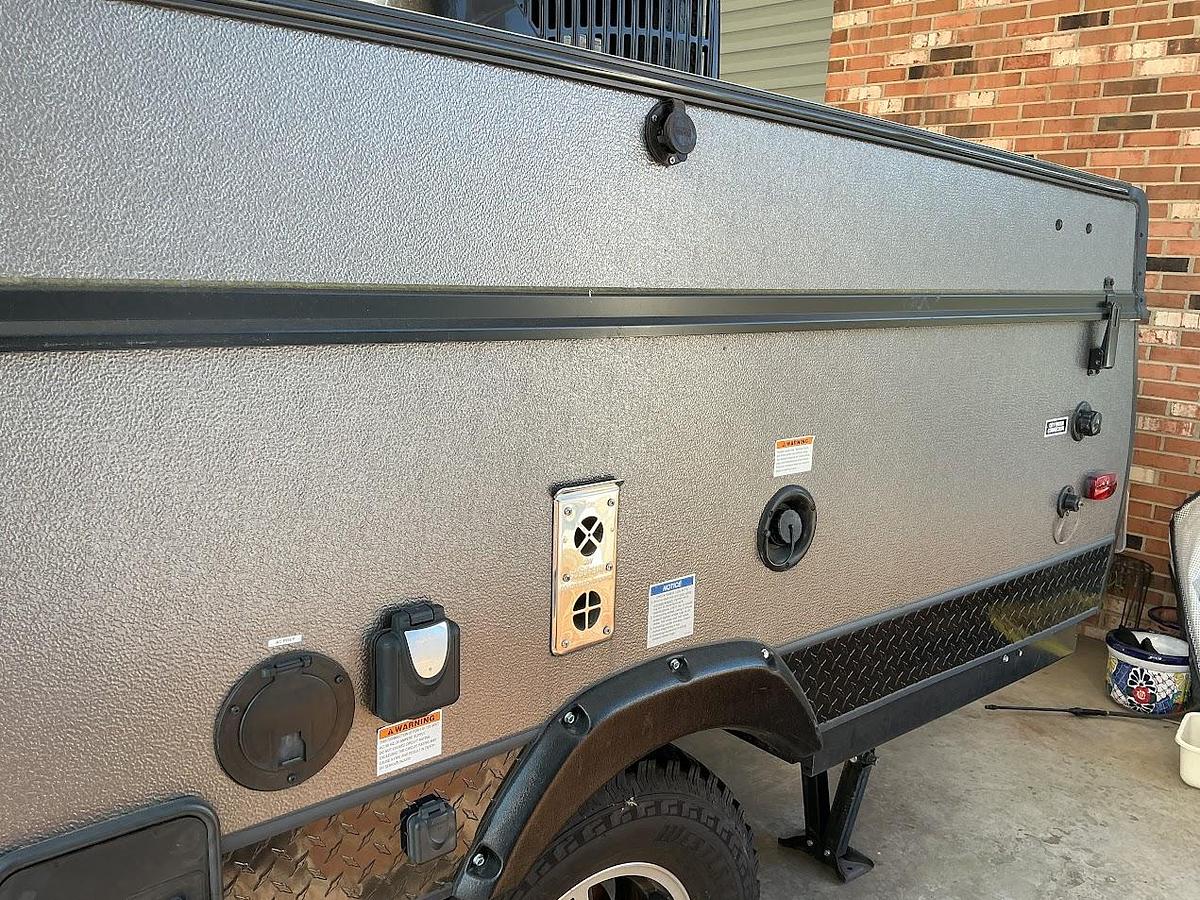 Used 2017 Rockwood Freedom 1970 ESP Pop Up Camper