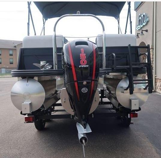 Used 2023 Lowe SS210WT Pontoon