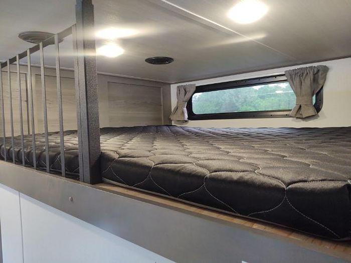 Used 2022 Keystone Montana 3855BR