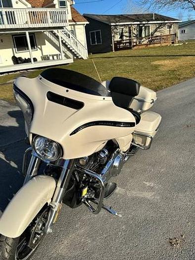 Used 2022 Harley-Davidson Street Glide