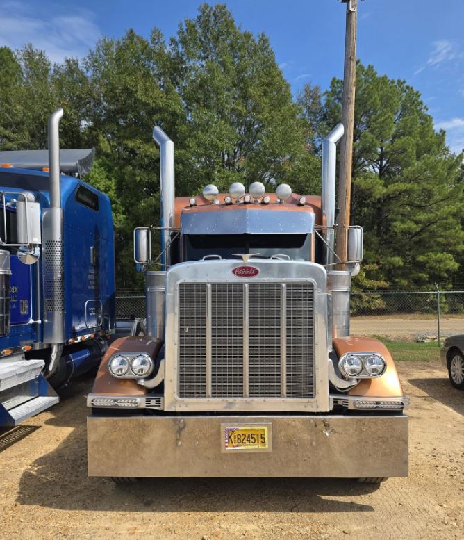 Used 2004 Peterbilt 379