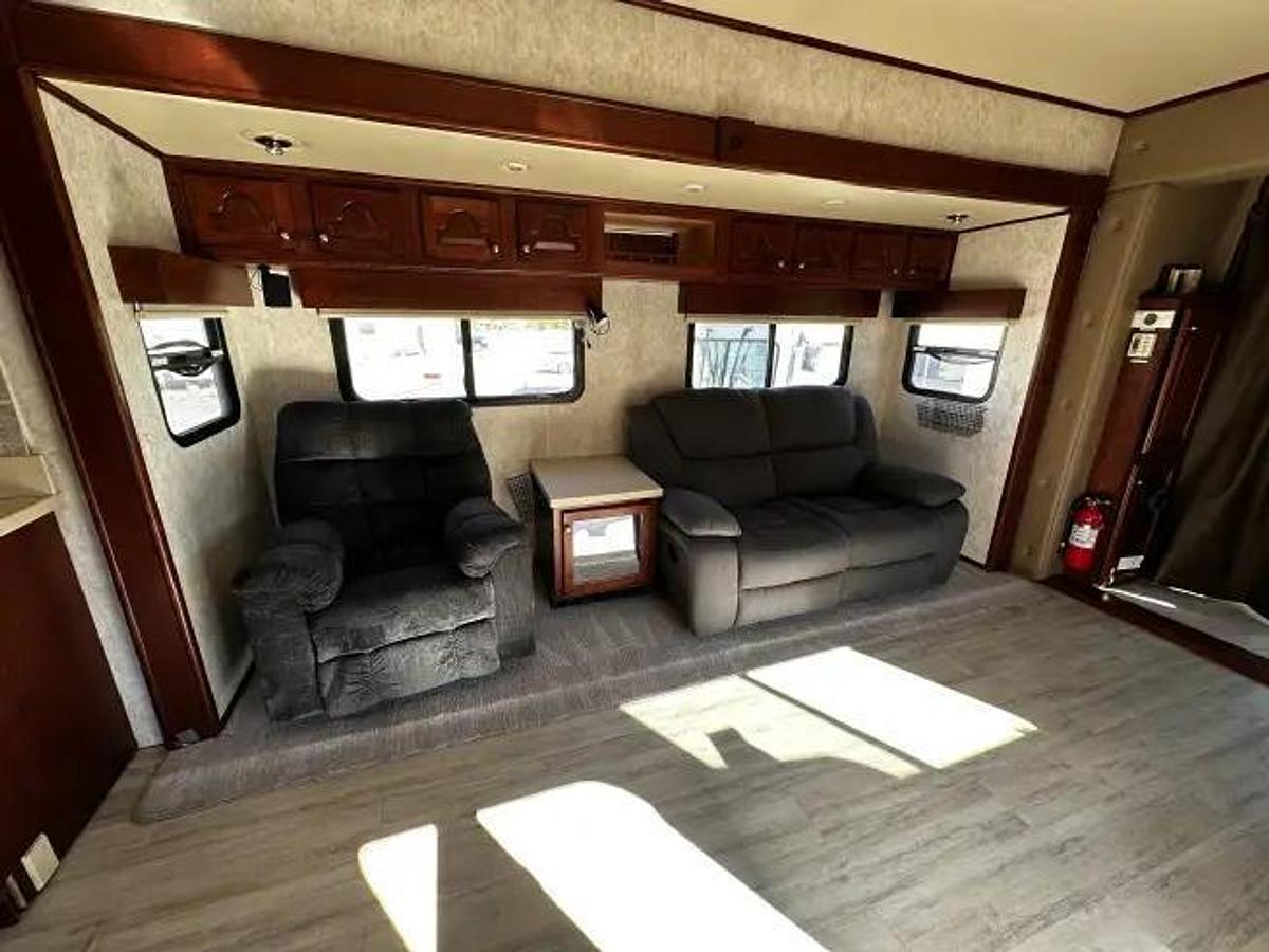 Used 2005 Kingsley Custom Coach