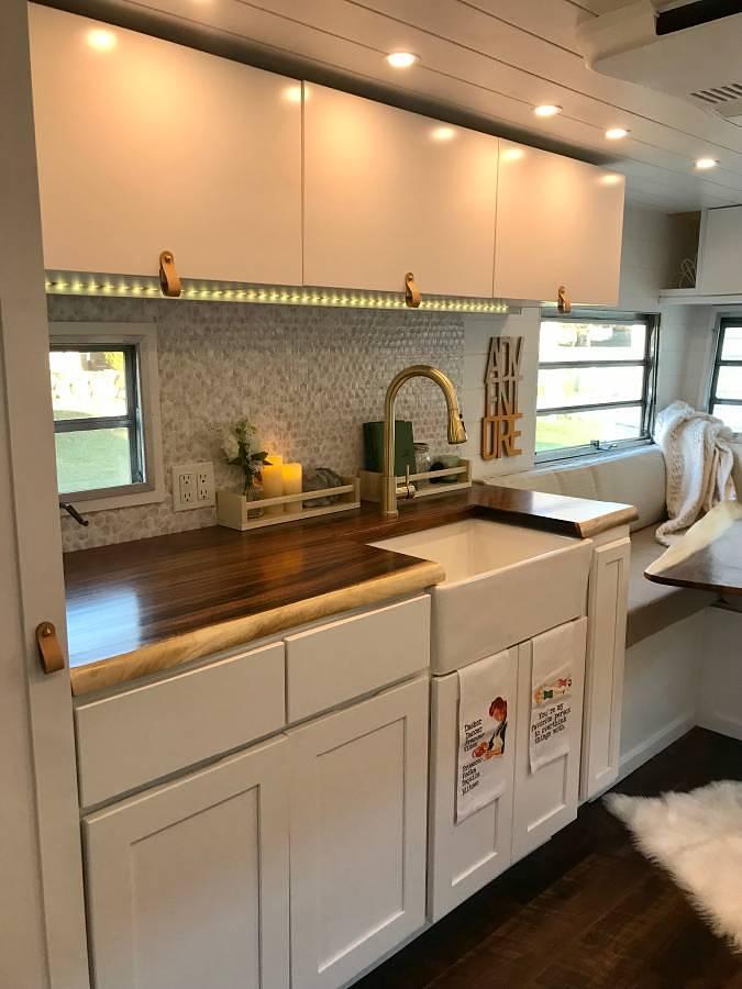 Used 1968 Holiday Vacationer