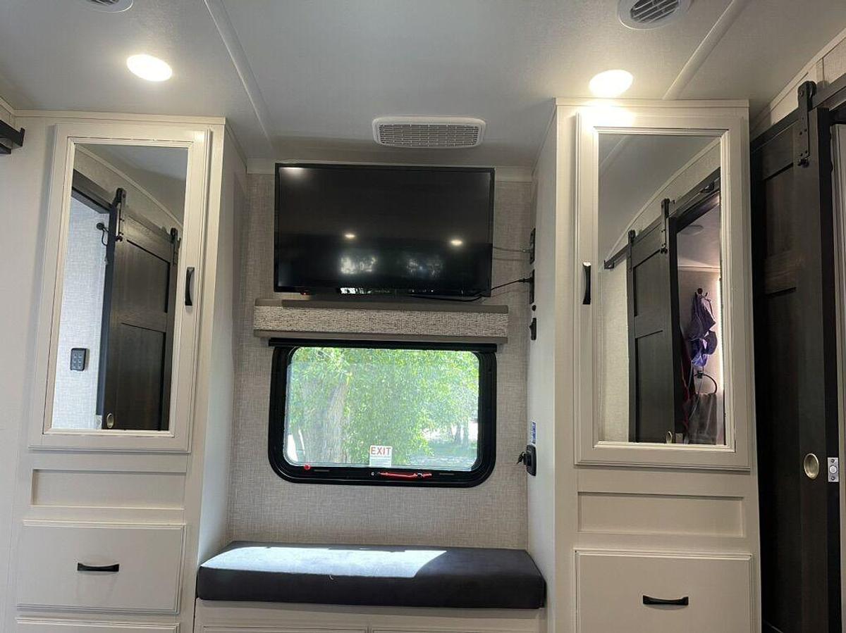 Used 2024 Jayco North Point 382FLRB