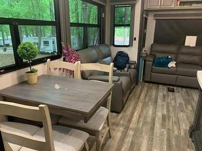 Used 2022 Keystone Avalanche 312RS