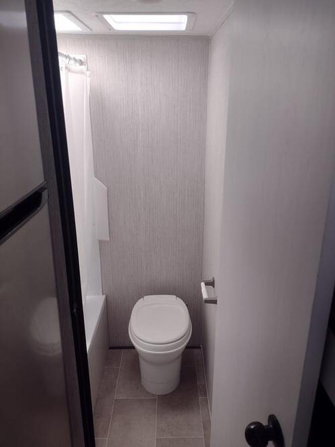 Used 2021 Palomino Puma Ultra Lite