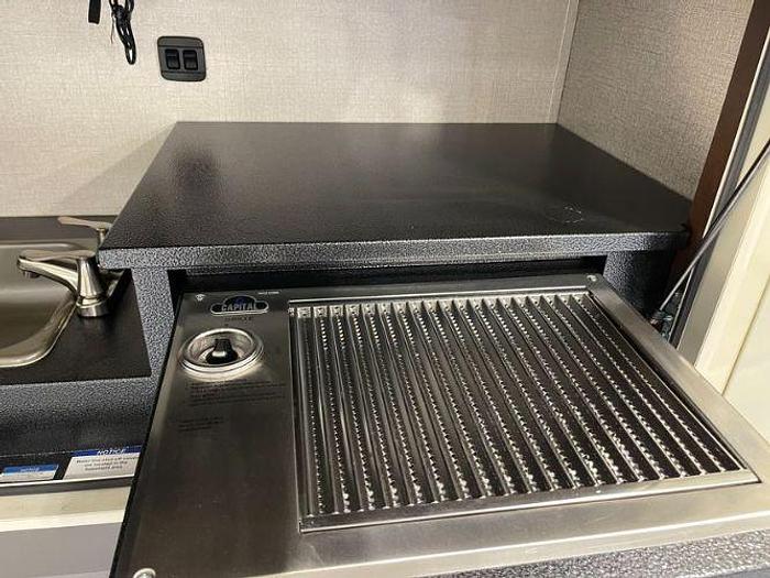 Used 2019 Jayco North Point 379DBFS