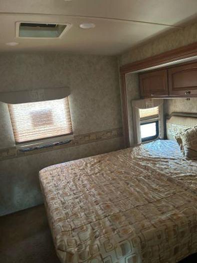 Used 2010 Winnebago 30ft Motorhome