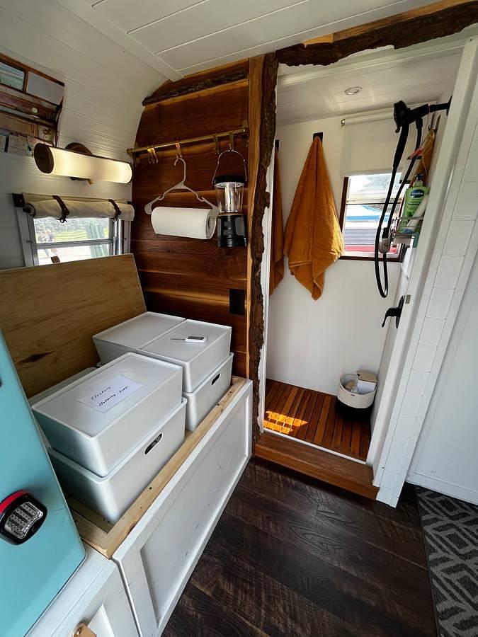 Used 1968 Holiday Vacationer