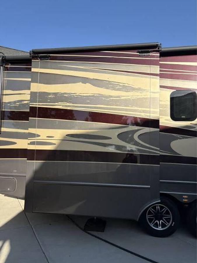 Used 2023 Luxe Elite 44FL Fifth Wheel